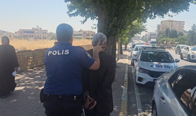 Şanlıurfa'da durakta eşi tarafından vurulan kadın hayatını kaybetti