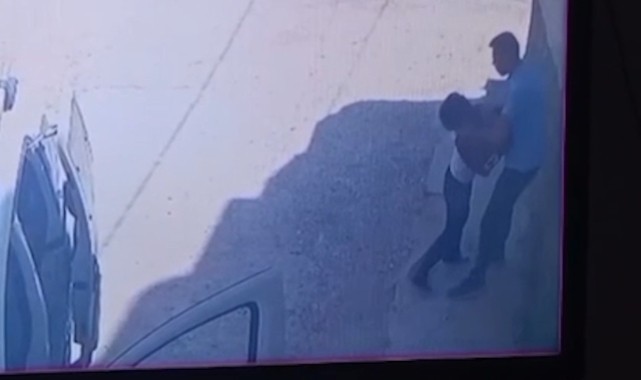 Oğluyla kavga eden 2 çocuğu darbeden babaya gözaltı