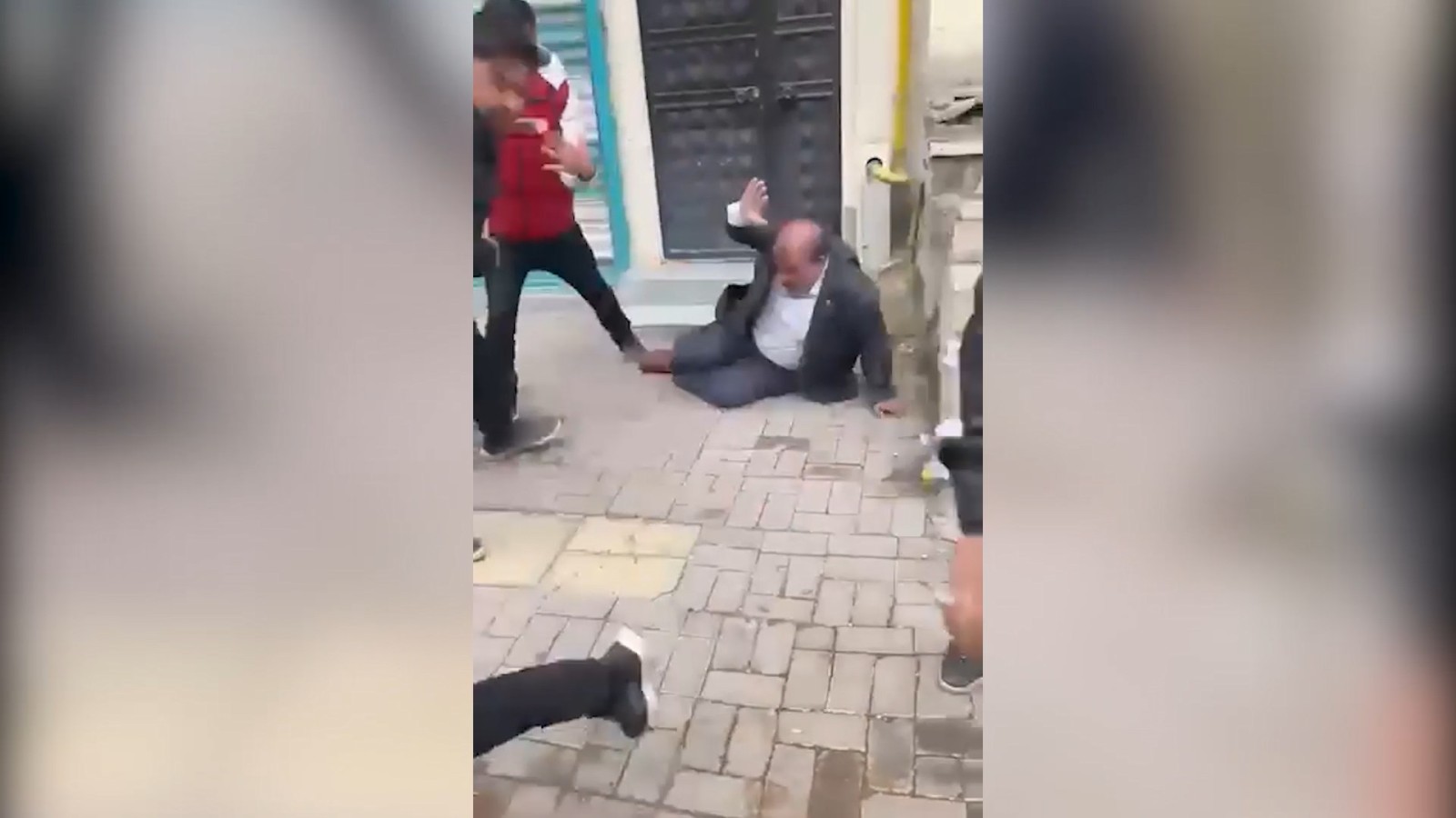 Şanlıurfa’da yaşlı adama linç girişimi: “Bu bir şakadır” deyip kaçtılar