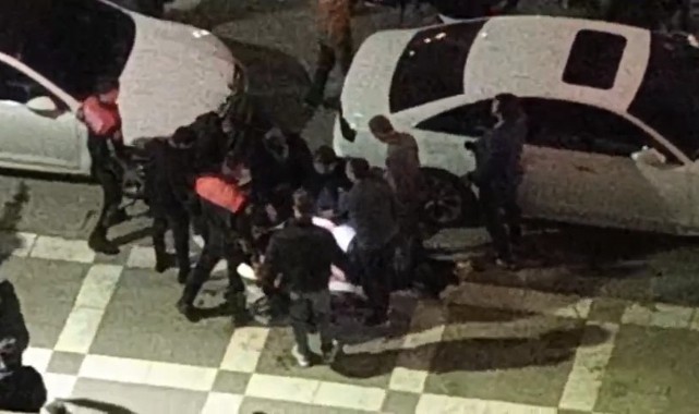 Şanlıurfa’da kar maskeli motosikletli 2 kişi yolda yürüyen kişiye saldırdı