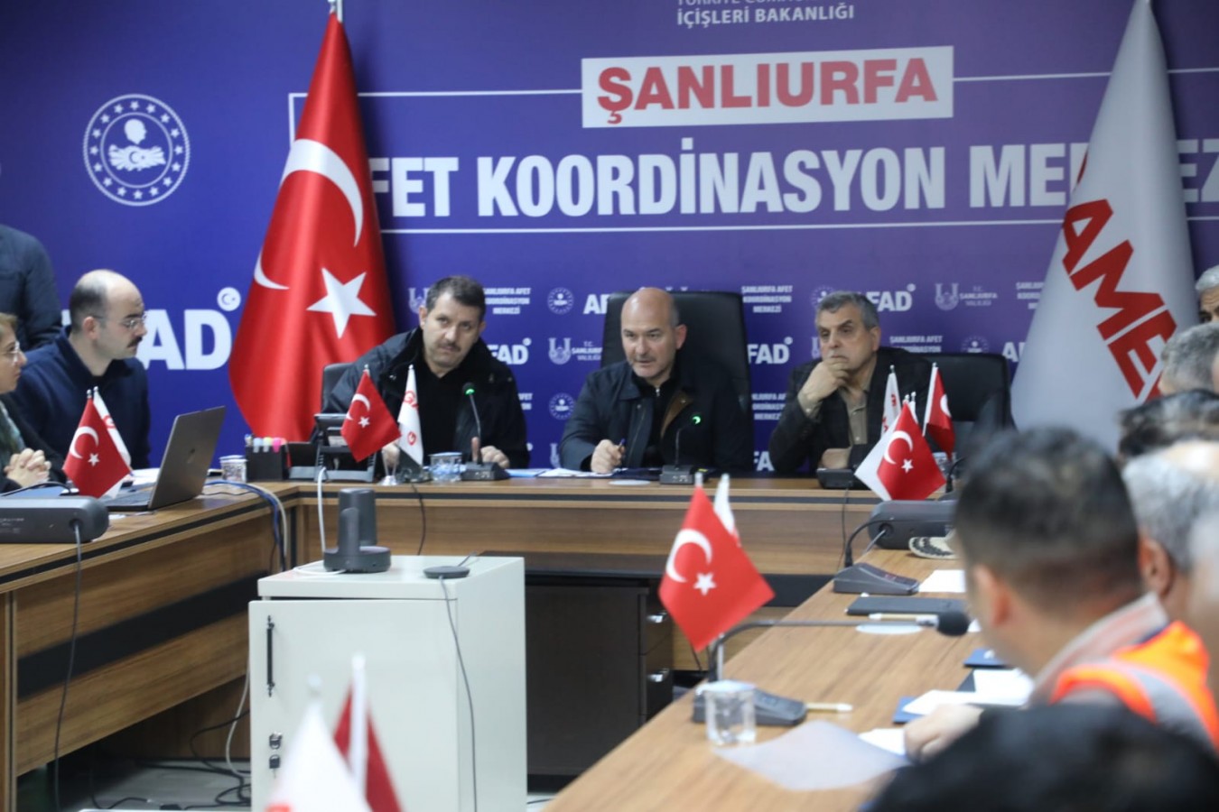 Bakan Soylu, sel felaketinin yaşandığı Şanlıurfa’da