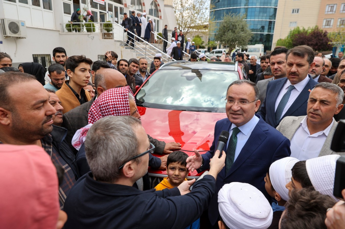 Bakan Bozdağ:  Biz hangi sözü verdiysek yaptık