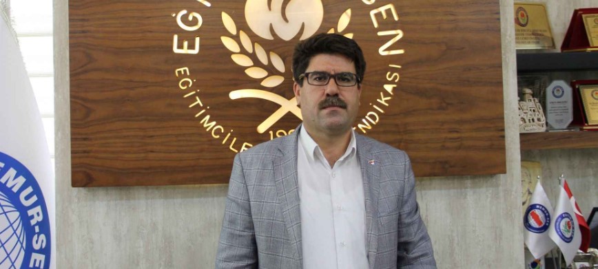 Başkan Coşkun'dan tepki: CHP öğretmenlerin mağduriyetine kapı araladı!;