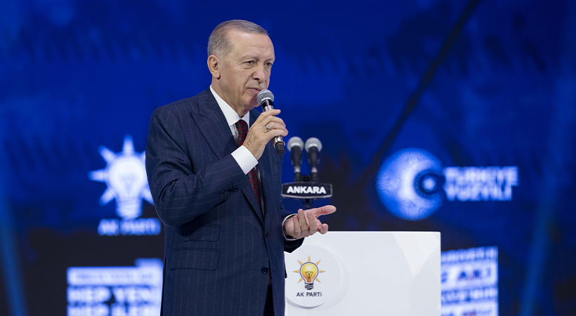 Cumhurbaşkanı Erdoğan yeniden AK Parti Genel Başkanı;
