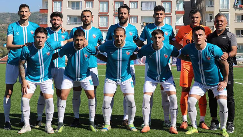 Viranşehir Belediyespor, Yayladağıspor'u 3-0 yenerek liderliğe yükseldi