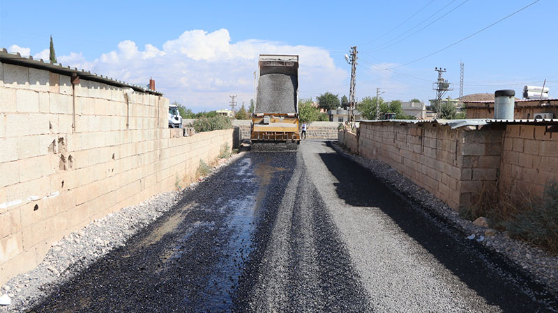 Viranşehir'de kırsal mahalleler asfaltlanıyor
