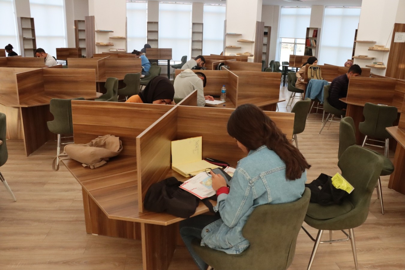 Ara tatilde kütüphanelere yoğun ilgi;