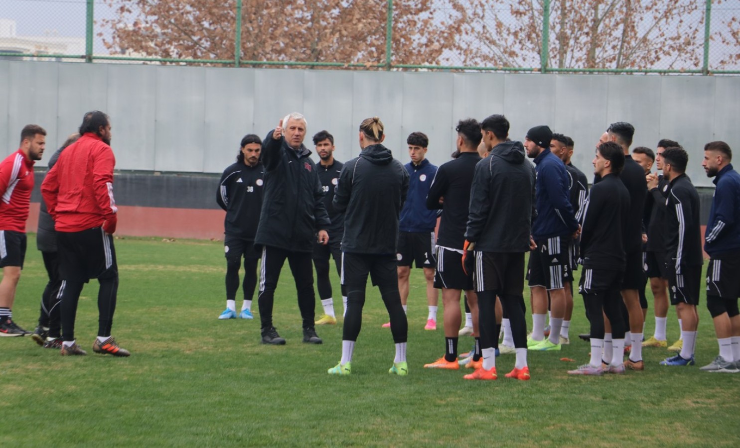 Karaköprü Belediyespor devre arası kampın ikinci etabına başladı;