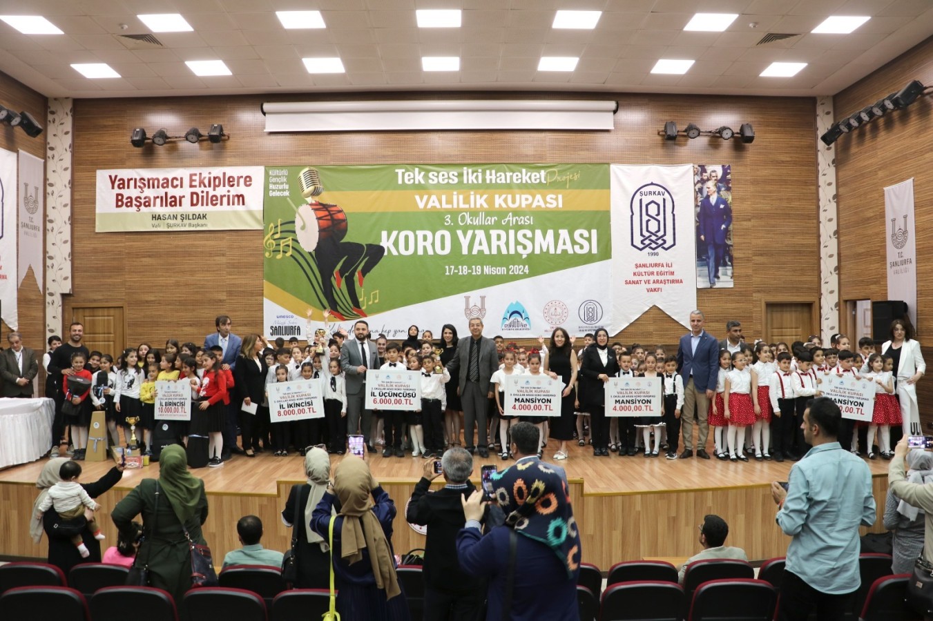 Şanlıurfa'da okullar arası koro yarışmasının kazananları belli oldu;