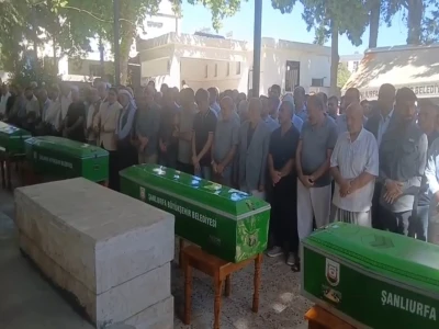 Şanlıurfa’da kazada ölen Çerçi ailesinin 4 ferdi gözyaşları içinde toprağa verildi