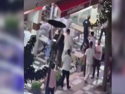 Şanlıurfa’da döner bıçaklı kavga kamerada: 2 yaralı