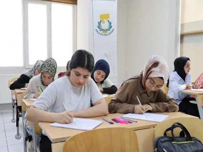 Haliliye Belediyesi Gençleri Geleceğe Hazırladı: 95 Öğrenci Üniversiteli Oldu